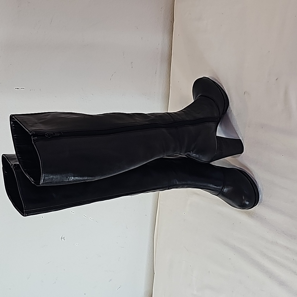 Studio F Leather high heel Boots, Knee-High Black Size 7,  round toe